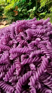 Combo 2kg Gồm: 1kg Nui Xoắn Rau Củ + 1kg Nui Xoắn