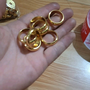 nhẫn 2 chỉ khắc 9999 bên trong