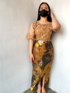 Gaun Batik Kombi Brukat & Bodycon: Pilihan Elegan untuk Pesta Kondangan