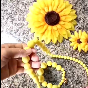 เซ็ตเครื่องประดับ ทองกวาว ดอกกุหลาบใหญ่ สร้อยคอลูกปัด 4 รายการ เครื่องประดับนางรำย้อนยุค โดดเด่น สีสันสดใส มองเห็นแต่ไกล น่ารักมากๆ