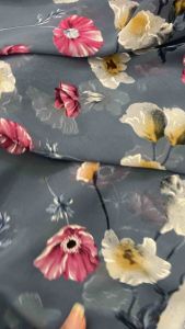 Voan họa tiết hoa nhí.Lên đầm cực xinh . Khổ vải 15m