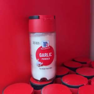 McCormick Garlic Powder 45g - Red Lid - Food Staple - Cooking Essential - Herbs & Spices - Condiment