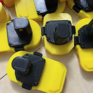 Đế chuyển RYOBI 18v úc Panasonic 14v 18v milwaukee 18v => chân makita phổ thông ! Hàng cao cấp nhựa tốt dày bền 0971.72.70.74