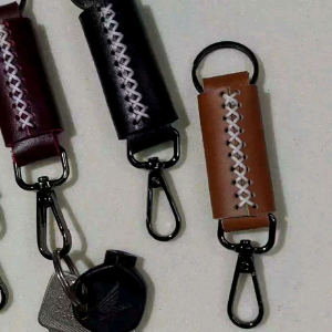 Gantungan Kunci Elegan & Tahan Lama: Aksesoris Kunci Mobil & Motor