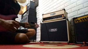 Ampli gitar head cabinet 8 inc 3 input sudah disstorsidelayreverb bergaransi
