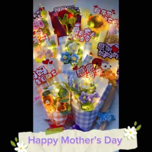 Mother’s Day Flowers- Knitted flowers Bouquet / knitted Carnation Rose and Sunflower flower with fairy light and gift card