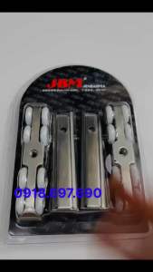 Bánh xe cửa lùa treo 8 bánh trục inox cao cấp JBM