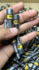 Đầu bắn tôn chuyên dụng 8ly Dewalt có nam châm