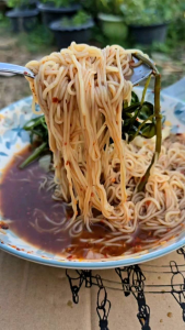 ขนมจีนอบแห้ง เรณูนครห่อใหญ่ 100 กรัม 10แถม1