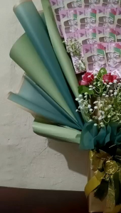 Buket Bunga Wisuda Isi uang 20