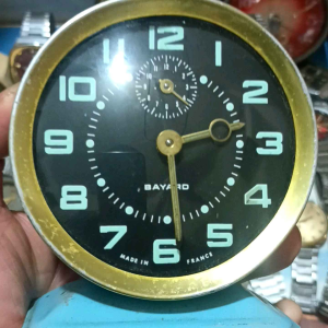 Đồng hồ báo thức cót cơ để bàn Bayard Pháp máy đồng zin cổ xưa