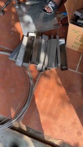 Khuôn làm bánh chuối inox có tay cầm