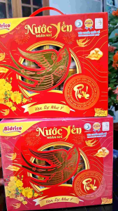 hộp quà tết nước yến sào ngân nhỉ gắng kết yêu thương.hộp 6lon 320ml đậm đà thơm ngon giàu dinh dưỡng tôt cho sức khỏe tiện lợi cho việc đi biếu tặng bạn bè người thân trong những ngày tết rất sang trọng