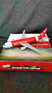 Air Asia A320 Diecast Model Airplane 19 cm with Landing Gears & Display Stand for Aviation Enthusiasts Collectibles