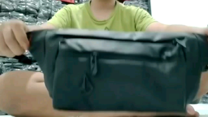 Tas Selempang Pinggang Volcom Anti air / Sling Bag Waist Bag Volcom Waterproof Logo Besi