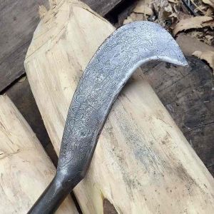 มีดพร้าเหล็กลายมวลสารตีตามสูตรโบราณ