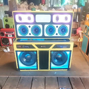 ตู้เครื่องเสียงรถยนต์ฟังในบ้าน ชุดลำโพงดอกซับ 12 นิ้ว(โครงหล่อแม่เหล็ก2ชั้น)ใช้ไฟบ้านและสามารถต่อกับไฟแบตรถยนต์