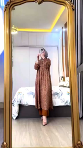 Long Set Tunik Sabrina Atasan Bahan Rayon Diamond Bawahan Bahan Kringkel Airflow Tali Samping 4 Kancing Aktif Variasi Pundak Rufel Lengan Tangan Karet