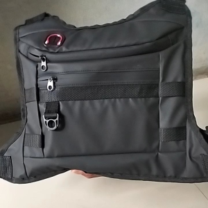 tas dada rompi waterproof /anti air