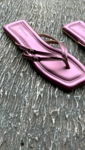 Sandal Flat Wanita Terbaru: Sandal Iuvenes & Sandal Cantik