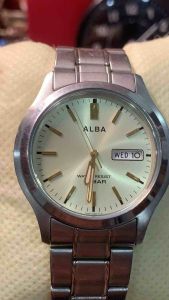 Đồng hồ nam ALBA QUARTZ size 385mm  mặt vàng chanh vân trải tia hai lịch  dây thép không gỉ 20cm đáy xoáy chống nước 10BAR