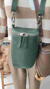 กระเป๋าสะพาย: กระเป๋าสะพายใบเล็ก กระเป๋าสะพายใบ กระเป๋าสะพายครอสบอดี้ กระเป๋าเครื่องสำอางสะพาย