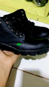 sepatu safety boots pria kickers sepatu kerja pabrik sepatu koki sepatu kerja lapangan ujung besi