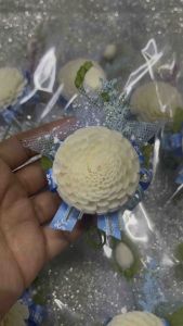 ขายถูก🩵เข็มกลัดติดเสื้อดอกมะลิวันแม่🩵 ยกแพ็ค 12 ดอก 1โหล มีเก็บปลายทาง