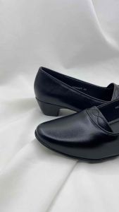 D002 รองเท้าคัทชู หัวแหลม ส้นสูง 1 นิ้ว ไซส์ 36-40 หนังด้าน รองเท้าทำงาน ทรงสวย (พร้อมส่ง มีปลายทาง)