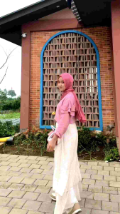 Emily Blouse Polo Linen Ruffle Lengan Busui