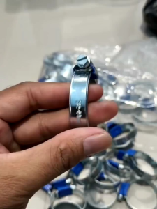 KLEM SELANG RADIATOR MOBIL STENLIS QUALITAS TINGGI