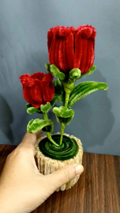 bunga mawar merah dari kawat bulu / bunga mawar kawat bulu murah / kreasi handmade / kreasi kawat bulu / bunga kawat bulu pot / bunga hias / hiasan bunga dari kawat bulu