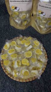 Kẹo Dừa Non Cuộn Sầu Riêng – Sự Kết Hợp Tuyệt Vời Của Đặc Sản Miền Tây