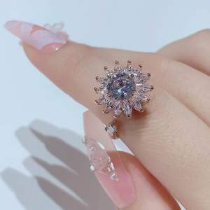 Advanced Temperament Rotating Sunflower-Shaped Carat Diamond Adjustable Size Opening Ring