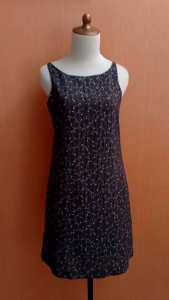 mini midi dress wanita hitam motif bunga S cewek kutung