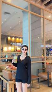 ชุดเซต แมชท์ลุคเรียบๆ มีสไตล์ใส่เป็น everyday looks ได้เลยซิส ผ้าร่องเนื้อดีเลยค่าารุ่นนี้ ไม่ย้วยไม่ยานหลังซักแน่นอน