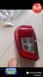 Stoplamp belakang toyota calya toyota sigra stop lamp reflector lampu belakang calya sigra satuan