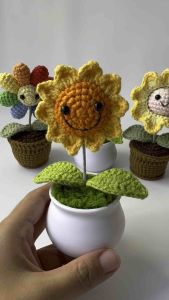 Teachers day giftSunflower Potted Crochet Amigurumi Knitted Plushies Car Decor Home Desktop decorHome Office Table Decoration Friend Lover Birthday Anniversary Gift