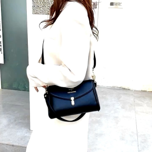 Venesia Tas Selempang Perempuan Bahan Semi Kulit Fashion Unik Ala Koream Style | Sling Bag Wanita Model Konci Slot New Arrival