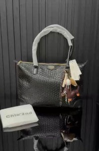Túi Tote CHl0 Kèm Charm Xinh Chất Da Sang Size 39cm (Auth Tuồn)