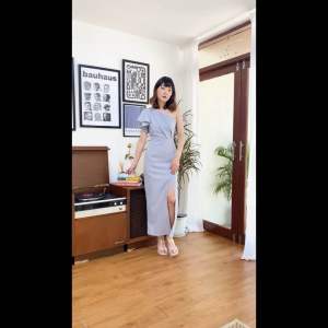 เดรสยาวระบายแขน K86 Delilah Dress เดรสไปงาน งานแต่ง เพื่อเจ้าสาว