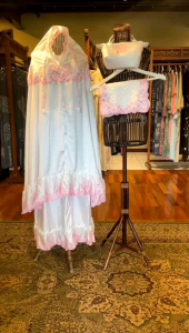 Mukena Satin Bordir + Sajadah by Dian Pelangi LIMITED EDITION Rukuh Busana Perlengkapan Ibadah Sholat Wanita Muslim Hijaber Muslim Cantik Anggun Modis Modern Simple Elegan Mewah Model Terbaru Motif Polos Kekinian