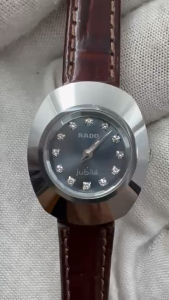 ราโด้ DIASTAR jubilee Quartz หน้าปัดสีน้ำเงินเพชรแท้ 12 เม็ด ตัวเรือนคาไบร์ นาฬิกาผู้หญิง มือสองของแท้