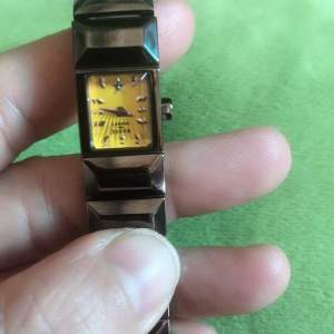 Đồng hồ CABANE de ZUCCZA phong cách mạnh mẽ đầy cá tính