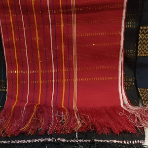 Pakaian Adat Karo Sepasang Pria dan Wanita