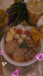 ก๋วยเตี๋ยวต้มยำจำลอง (เหมาะสำหรับตกแต่งโชว์เพื่อเพิ่มยอดขาย สินค้าไม่เน่าไม่เสีย)