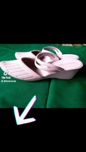 Sandal Wanita Slop Jelly Karet Wedges Trend Fashion Perempuan 2023 COD Tinggi Hak Sedang PROMO