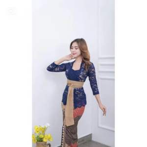 Atasan Kebaya Sofia panjang Strait