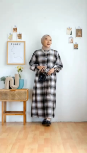 Ghaffa The Label Hanum Midi Dress Kotak kotak bahan flanel premium dress wanita muslim busui friendly bumil friendly midi dress
