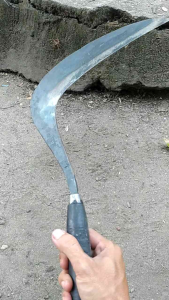 ALAAT KEBUN ARIT RUMPUT